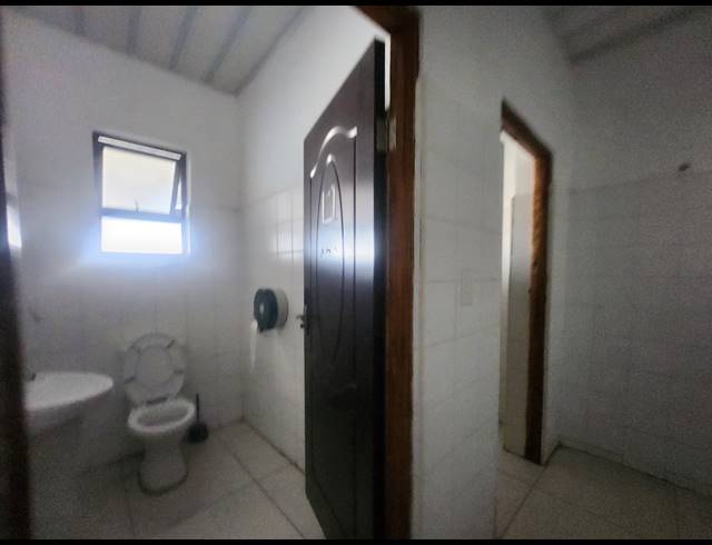 400M² WAREHOUSE FOR SALE IN HALFWAY HOUSE